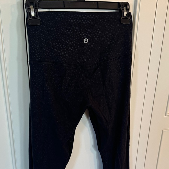 lululemon athletica Pants - Unique Lululemon Black High-Rise Leggings with shiny detail pattern